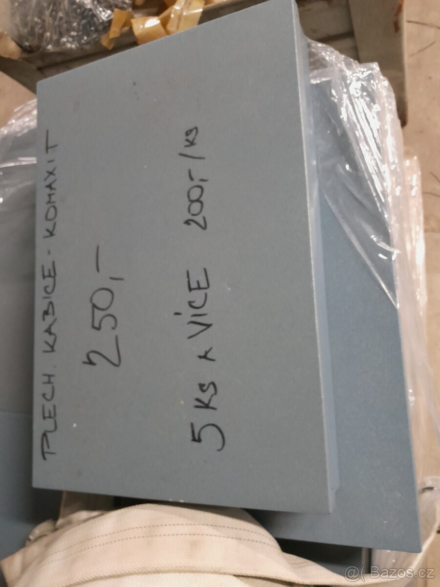 Plechové boxy