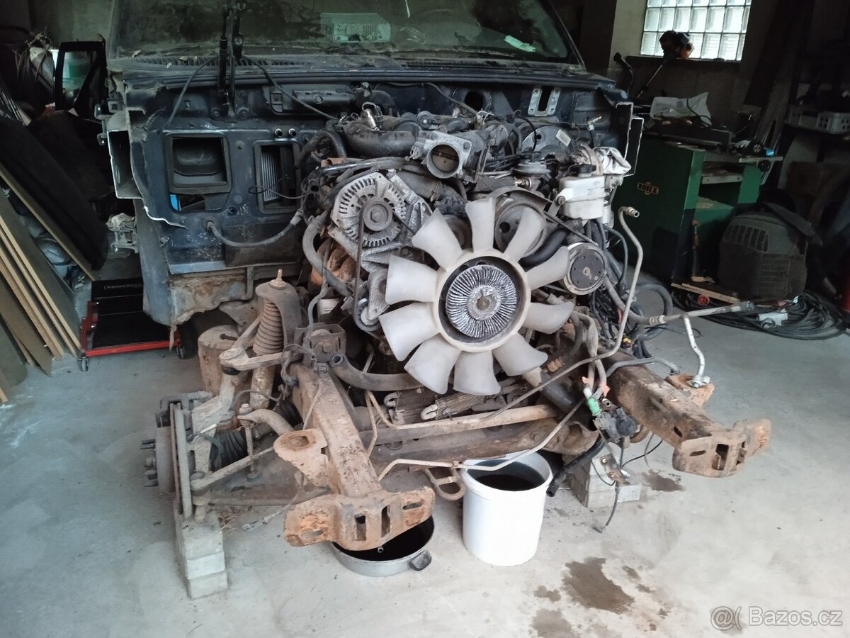 Ford Explorer 4.0 SOHC r.v. 2000 - náhradní díly