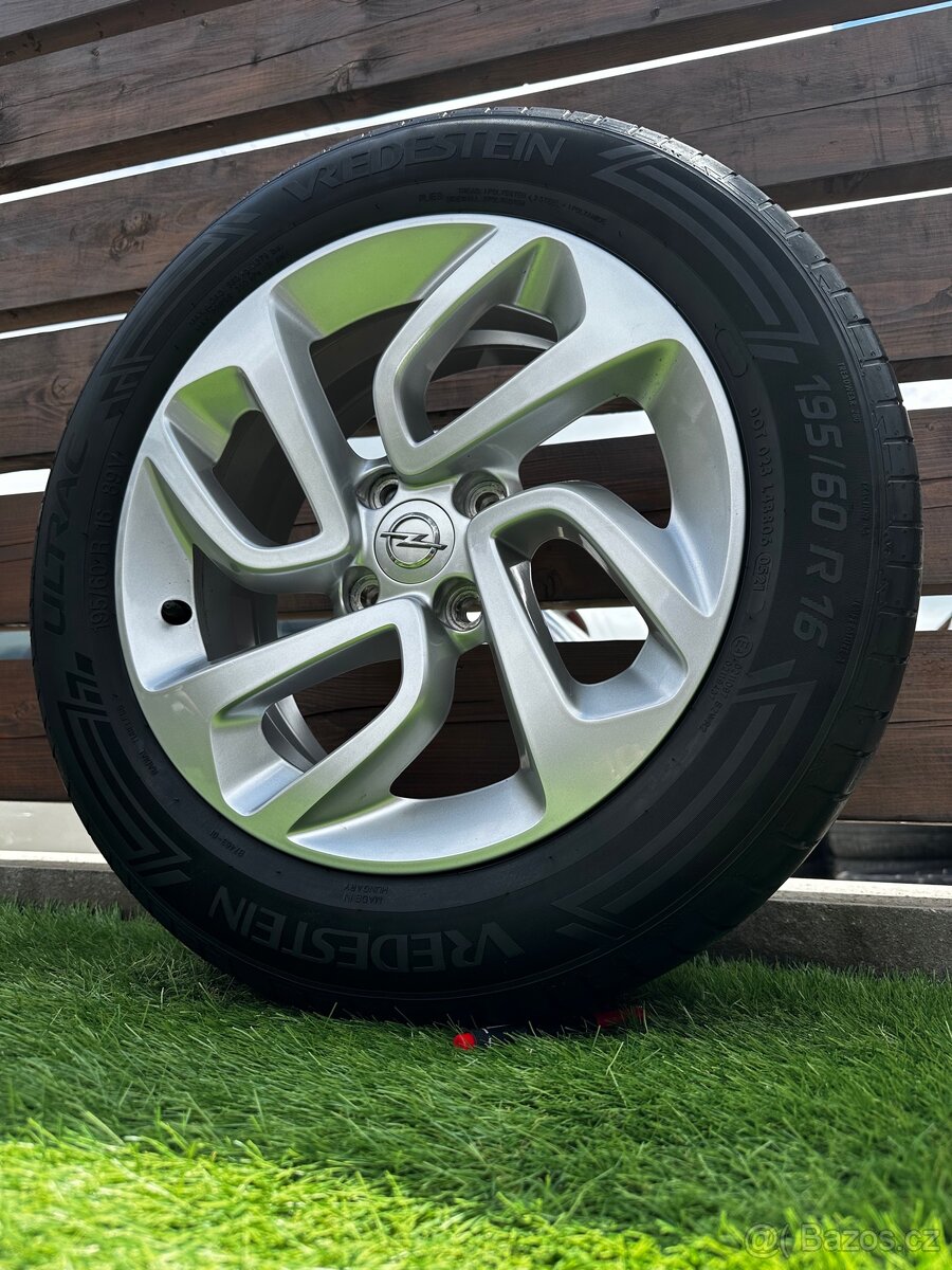 Alu kola 4x100 r16 s letním pneu (crs16)