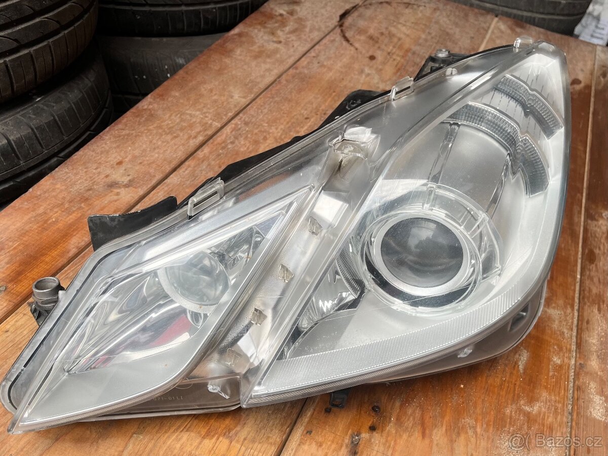 Přední leví Mercedes E W207,A2078200159