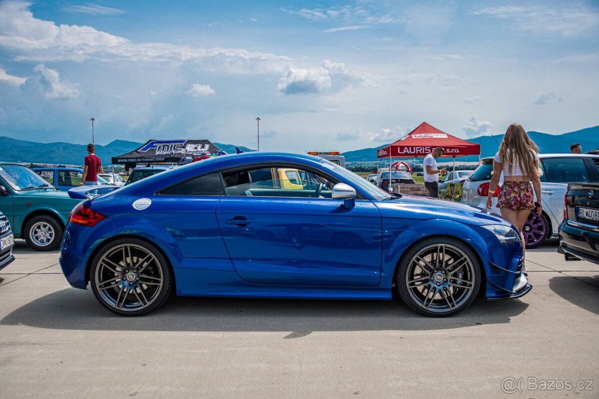 Prodám Audi kola R20 9J ET 52