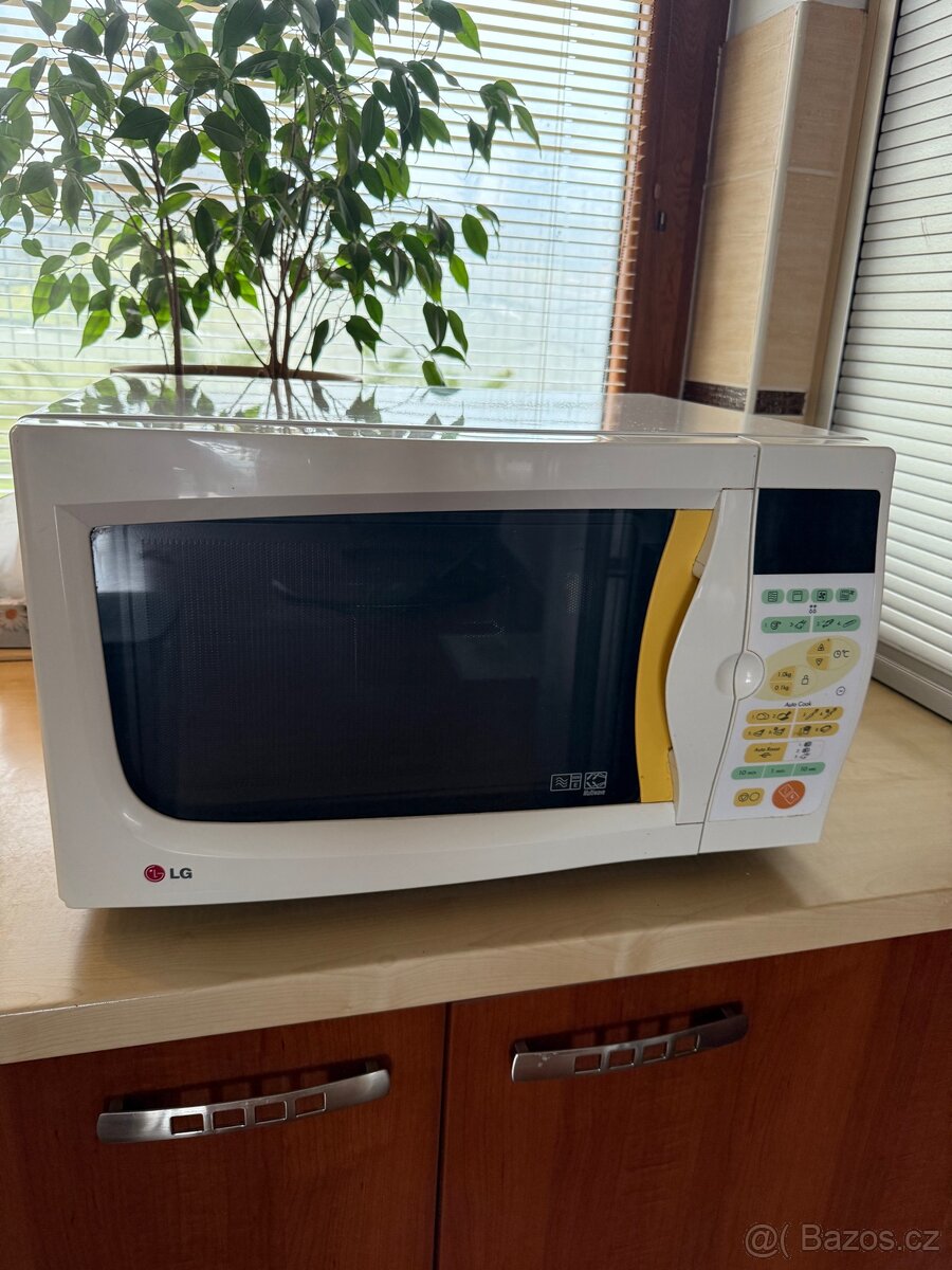 Mikrovlnná trouba s grillem LG