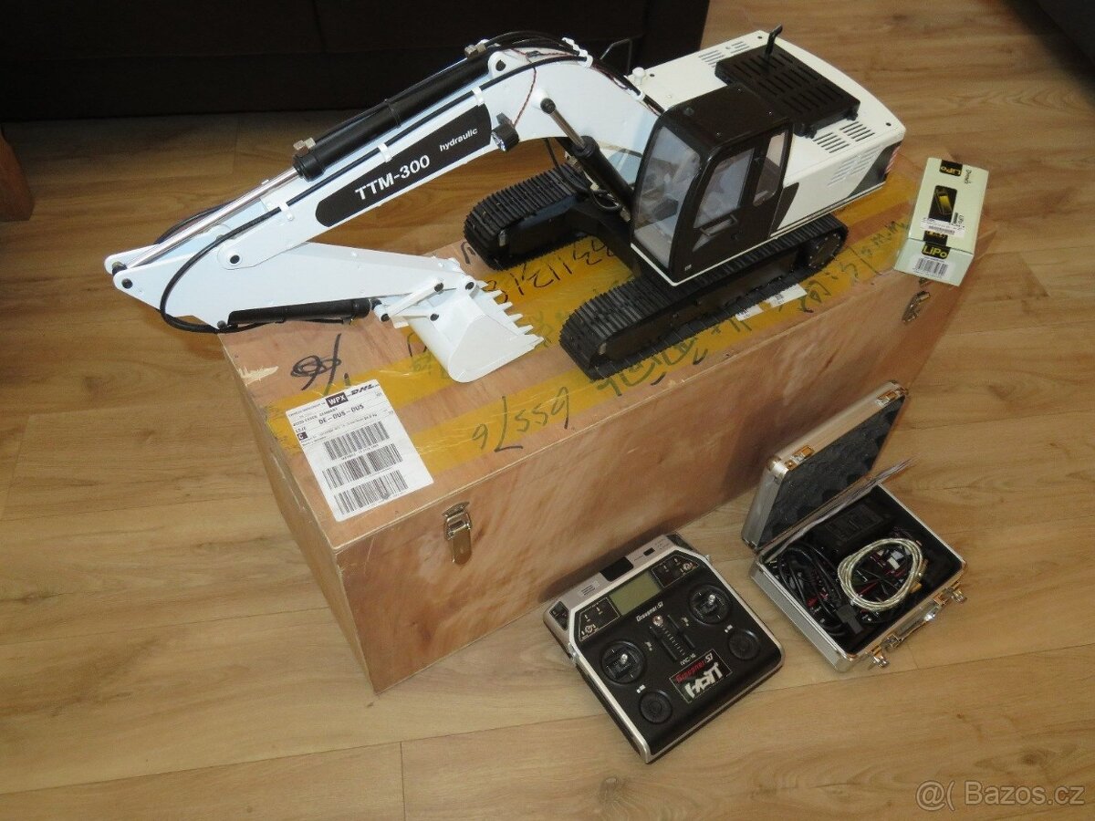 Hydraulické pásové rypadlo TTM300 z kovu