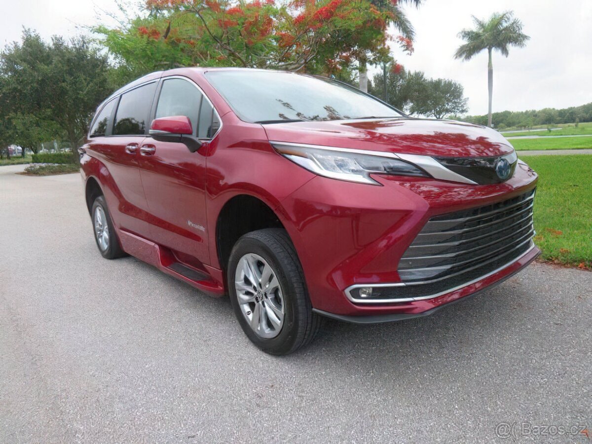 Toyota Sienna Limited  FWD 2022