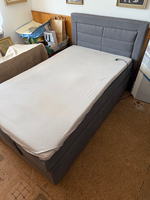 Prodám boxspring postel 200 x 120 cm s elektr.polohováním