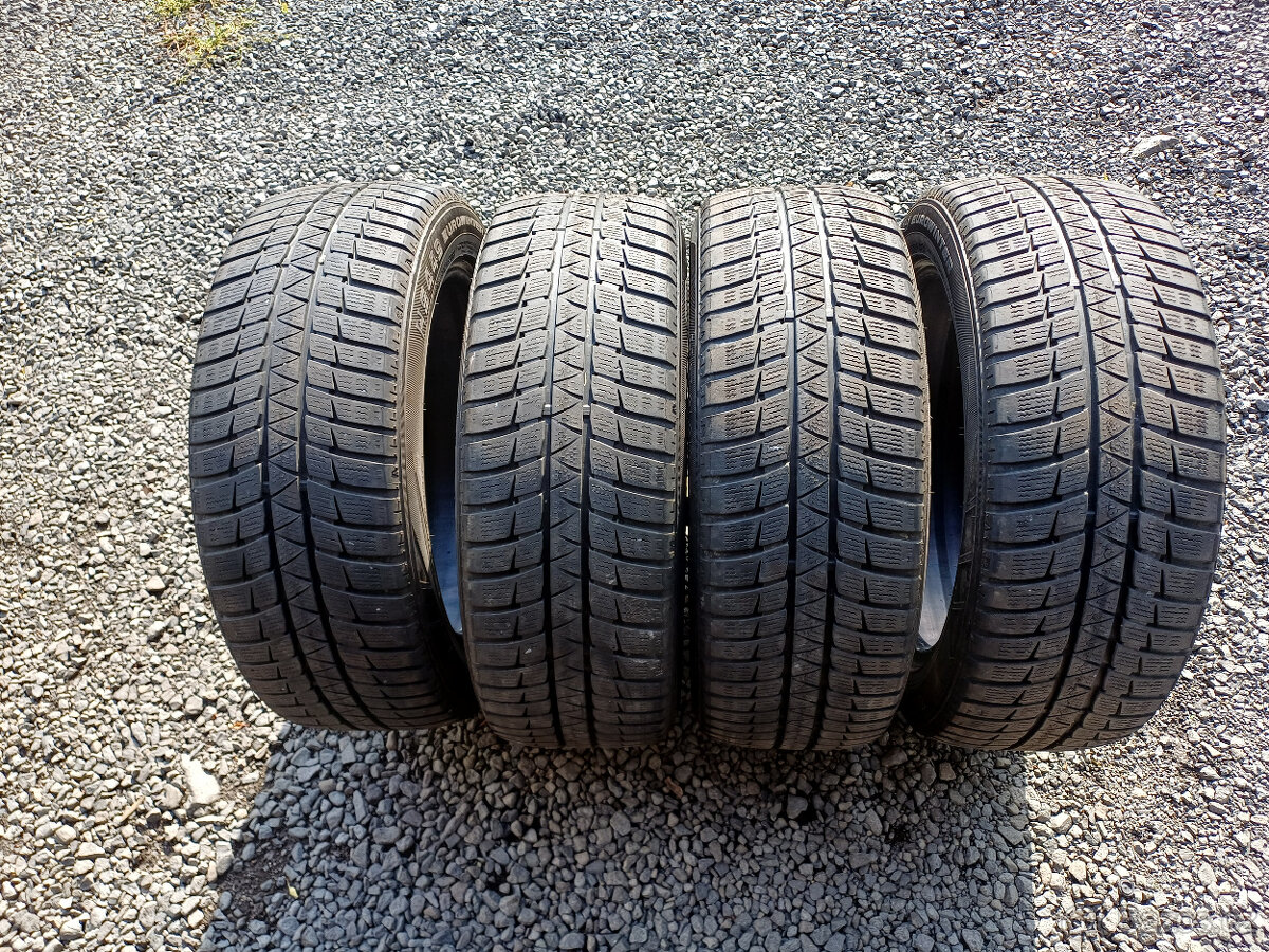 Zimni pneu Falken 205/55/17 95V