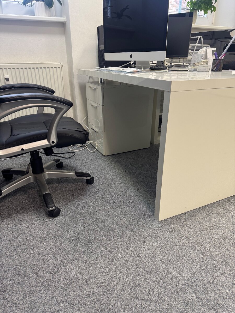 Stůl pracovní/kancelářský