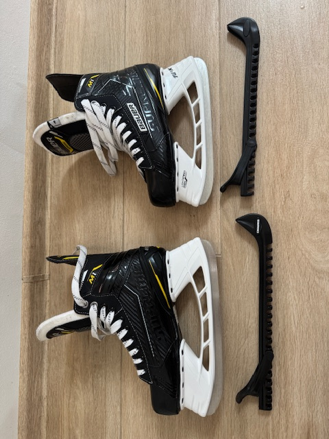 Prodám hokejové brusle bauer supreme M1