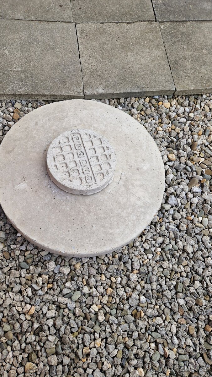 Betonový poklop / víko