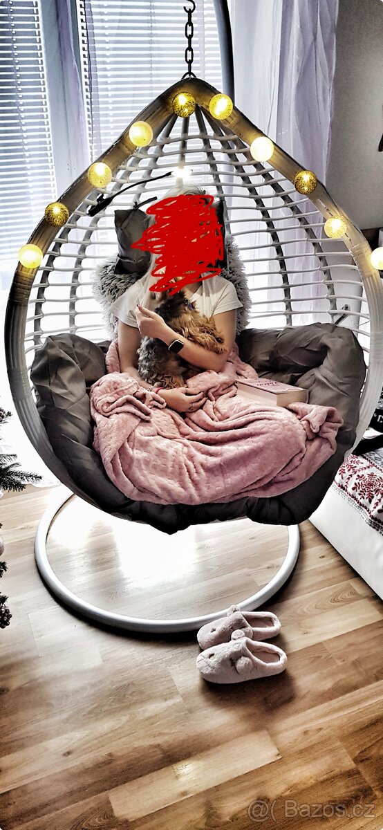 Prodám závěsné křeslo (vejce) bílé