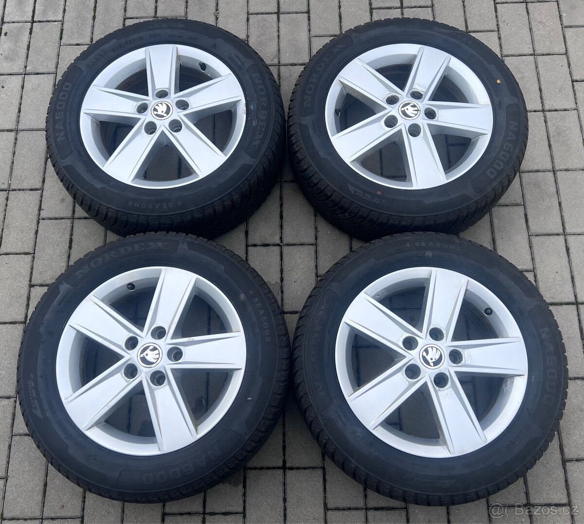 Octavia IV - 16" Star + pneu 205/60 R16 Nordexx