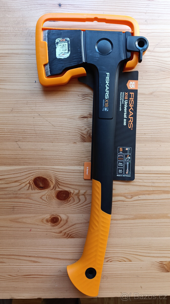 Fiskars Univerzální sekera X-series (S) X18, 44,5 cm