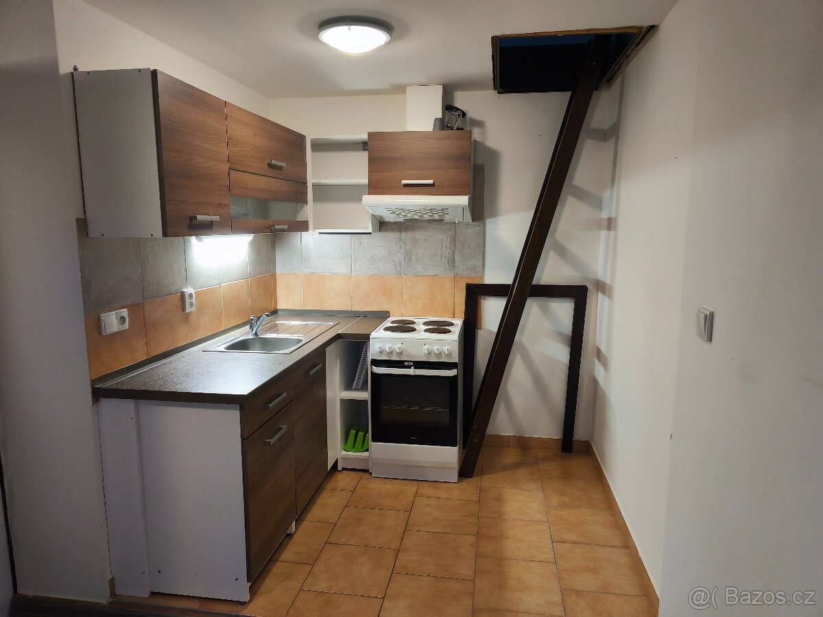 Pronájem bytu 2+kk 56 m² s alkovnou - Horská, Trutnov