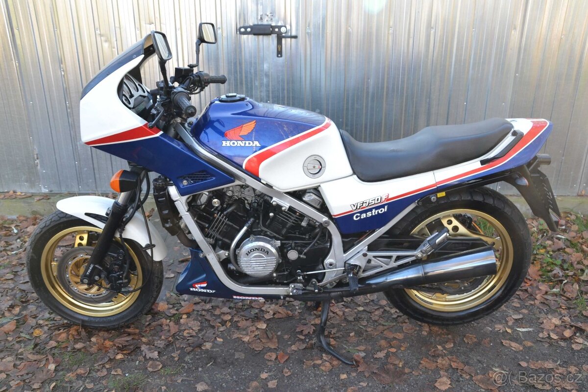 Honda VF 750F – RC15