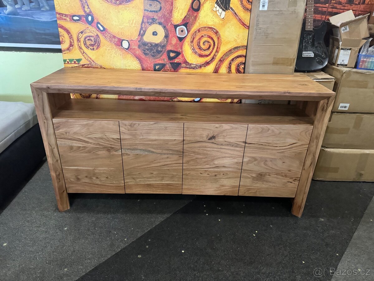 Krásná NOVÁ vysoká Komoda Assuan 173 cm dřevo Akát