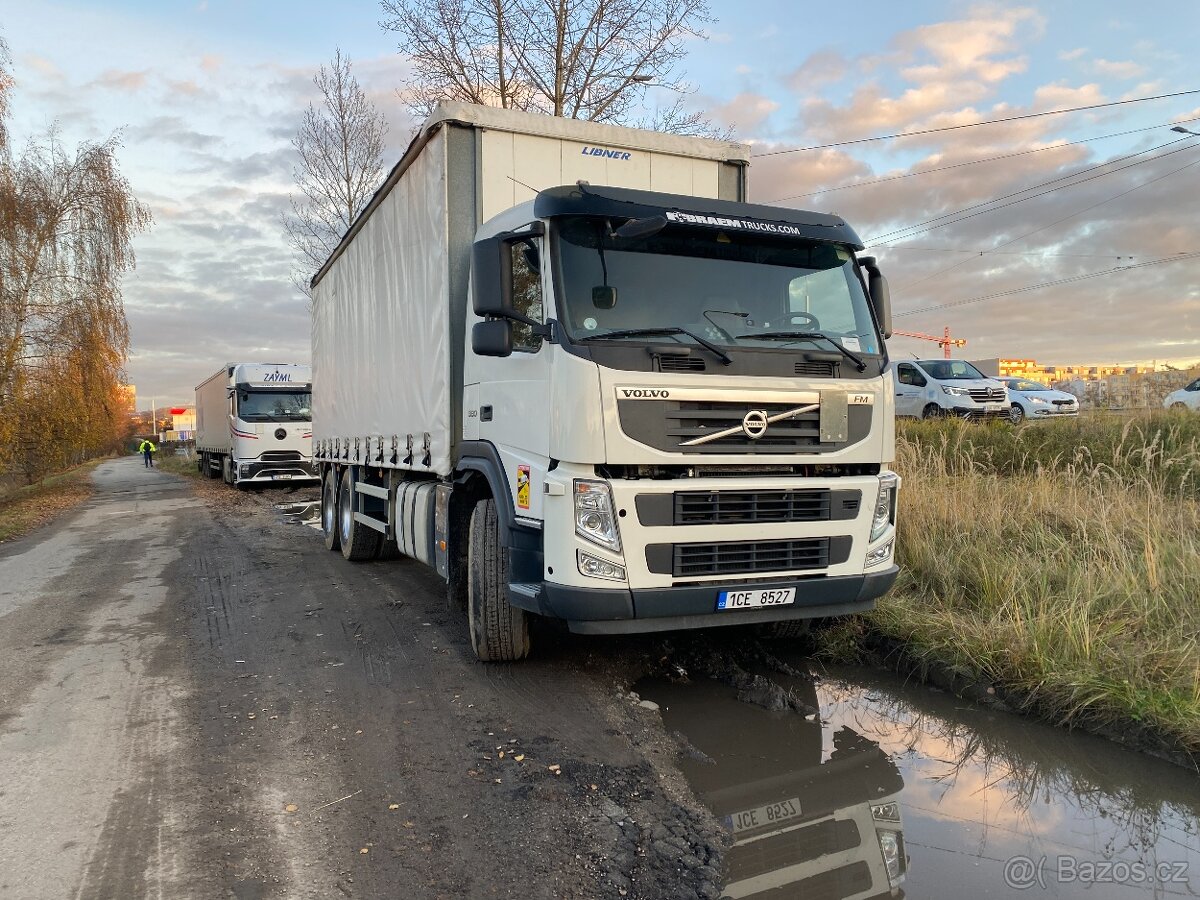 Volvo FM 330 + Moffett M4 25.3 NX rok výroby 2018