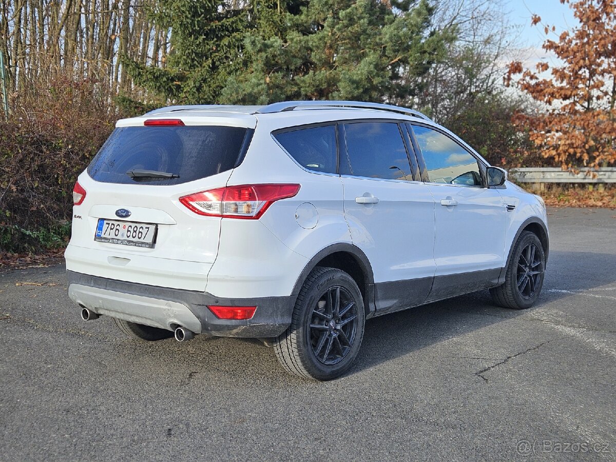 Ford Kuga 2.0TDCi 110KW manuál STK 11/2027 Navi 4WD / AWD /