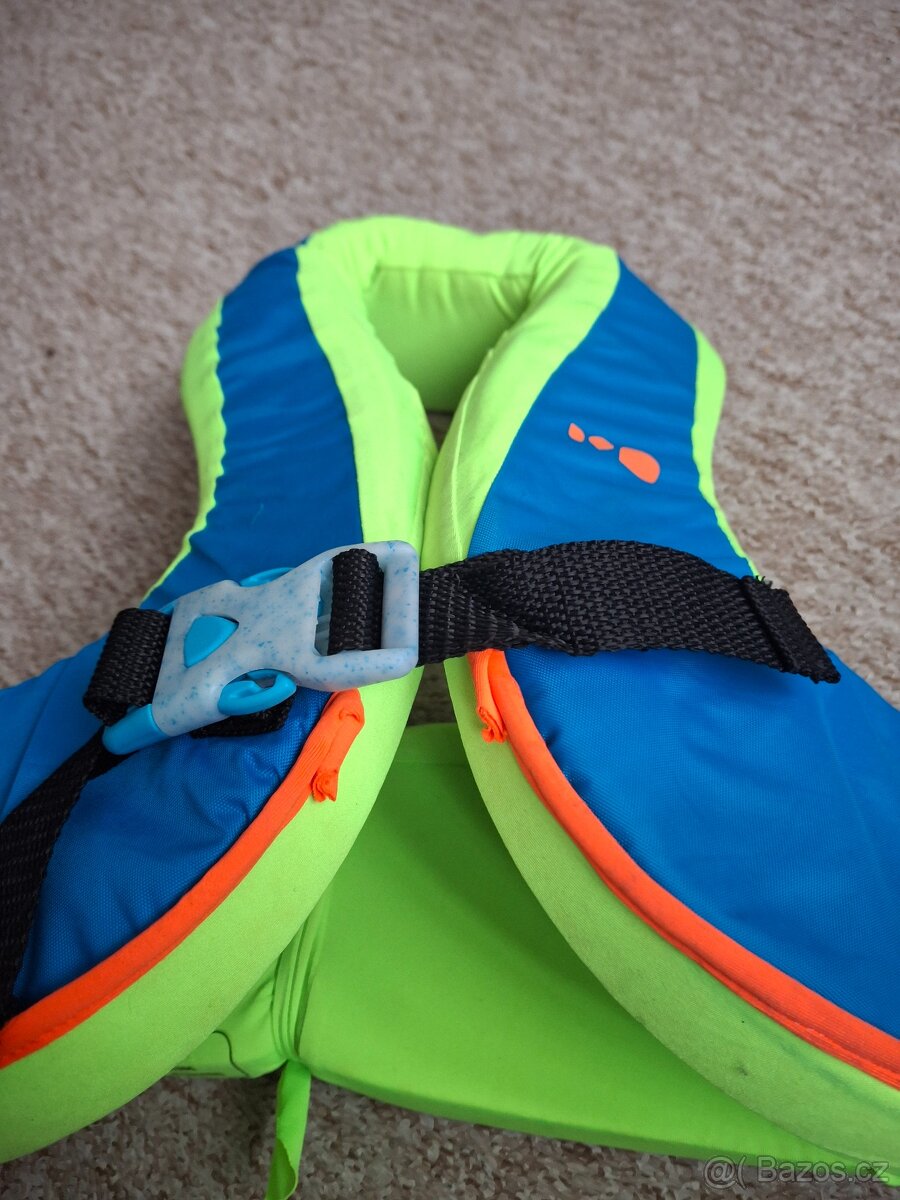 Vesta na plavání