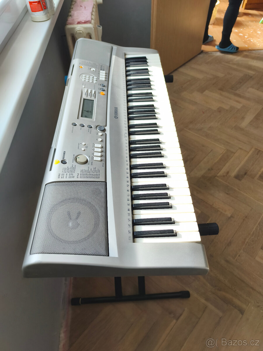 🎹 Keyboard Yamaha PSR-E303