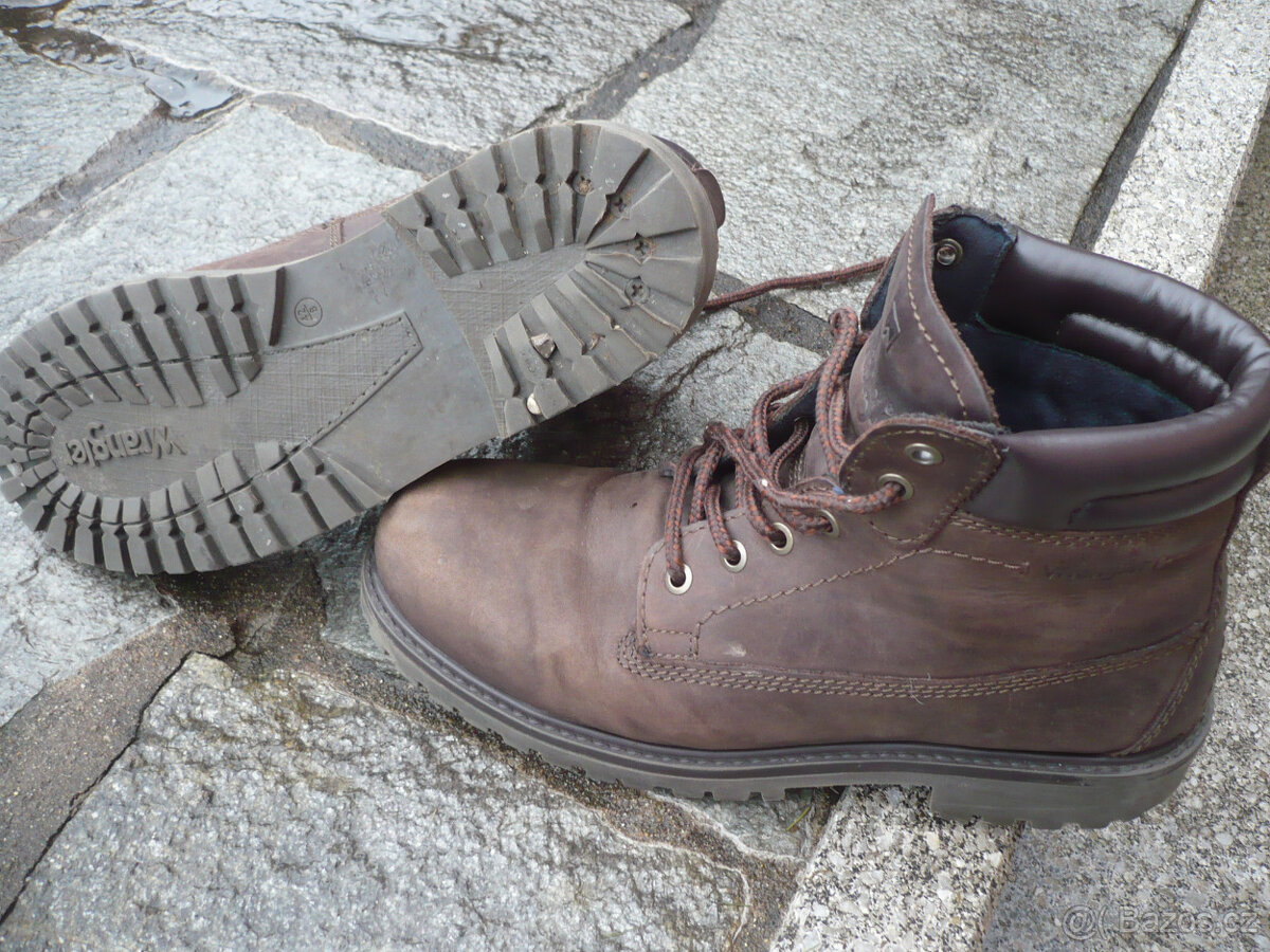 Kvalitní kožené hnědé turistické boty Wrangler téměř nové v