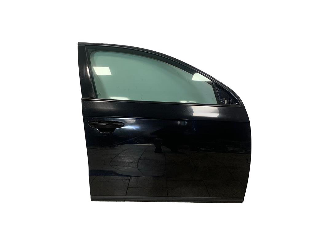 Pravé přední zadní dveře černá LC9X VW Passat B7 kombi 2011