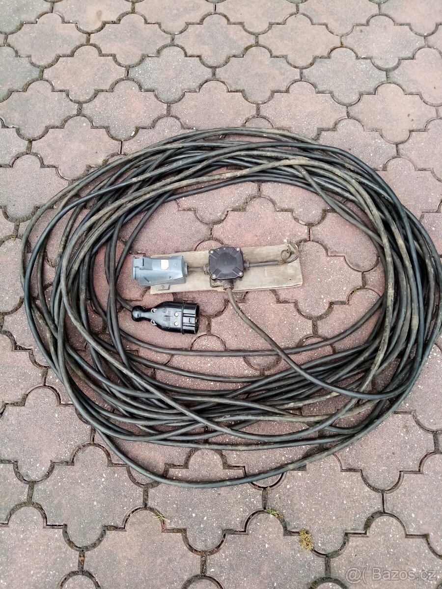 Prodlužovací kabel  na 380 V
