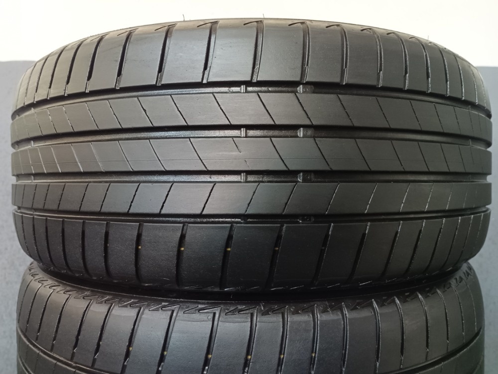 225/40 R19 BRIDGESTONE (4720)
