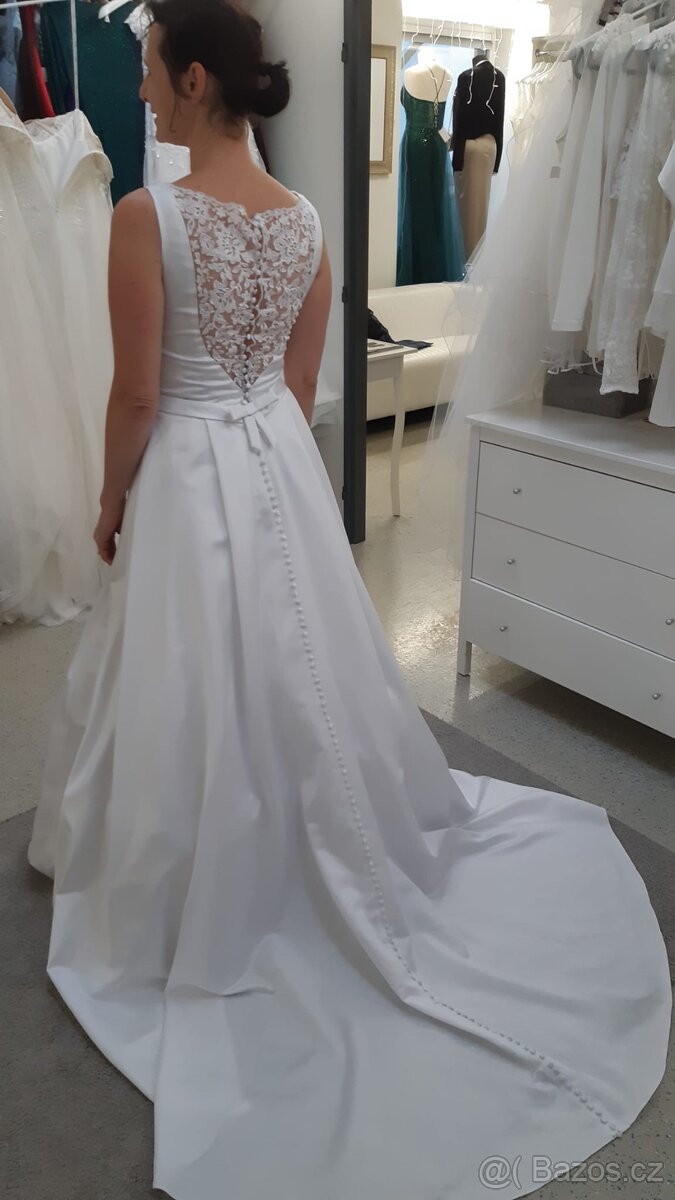 Svatebni saty vel 40