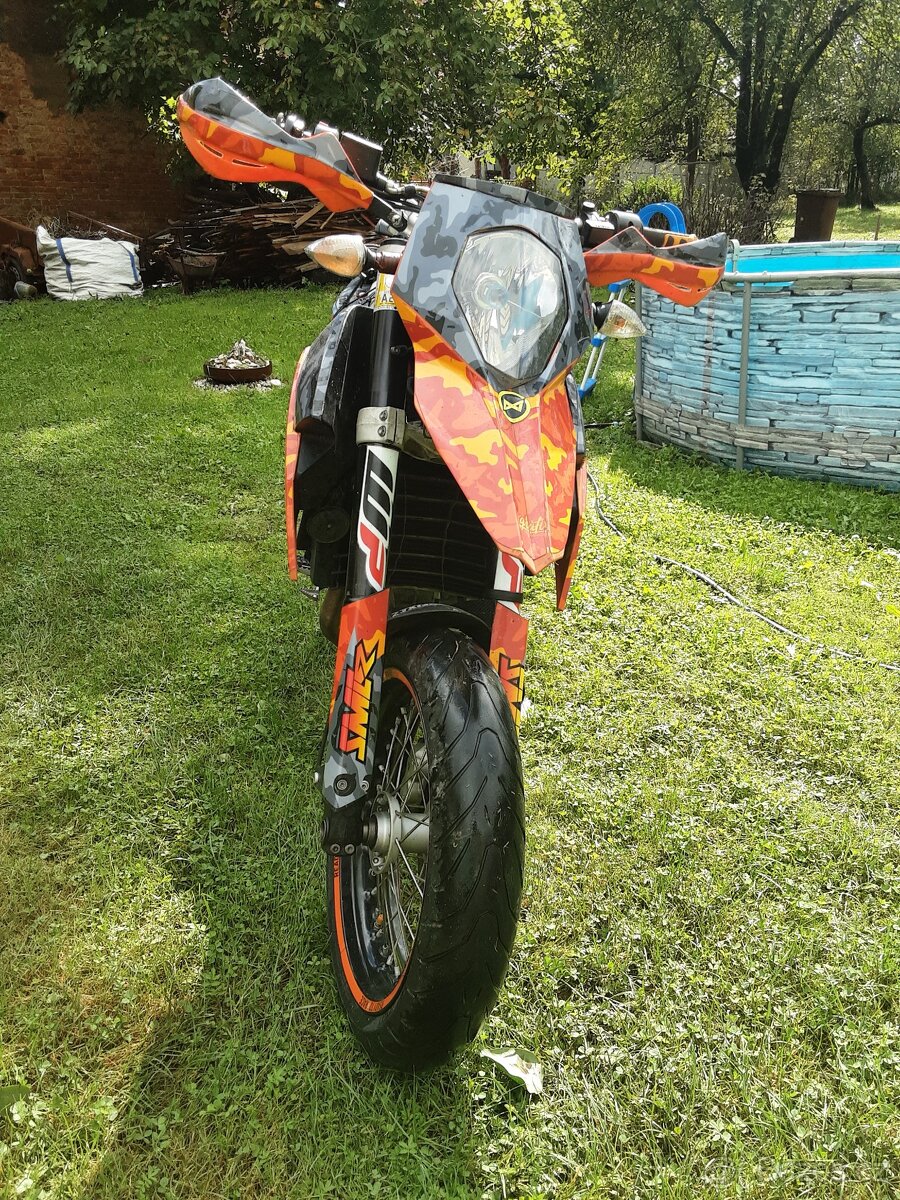 KTM 690 SM