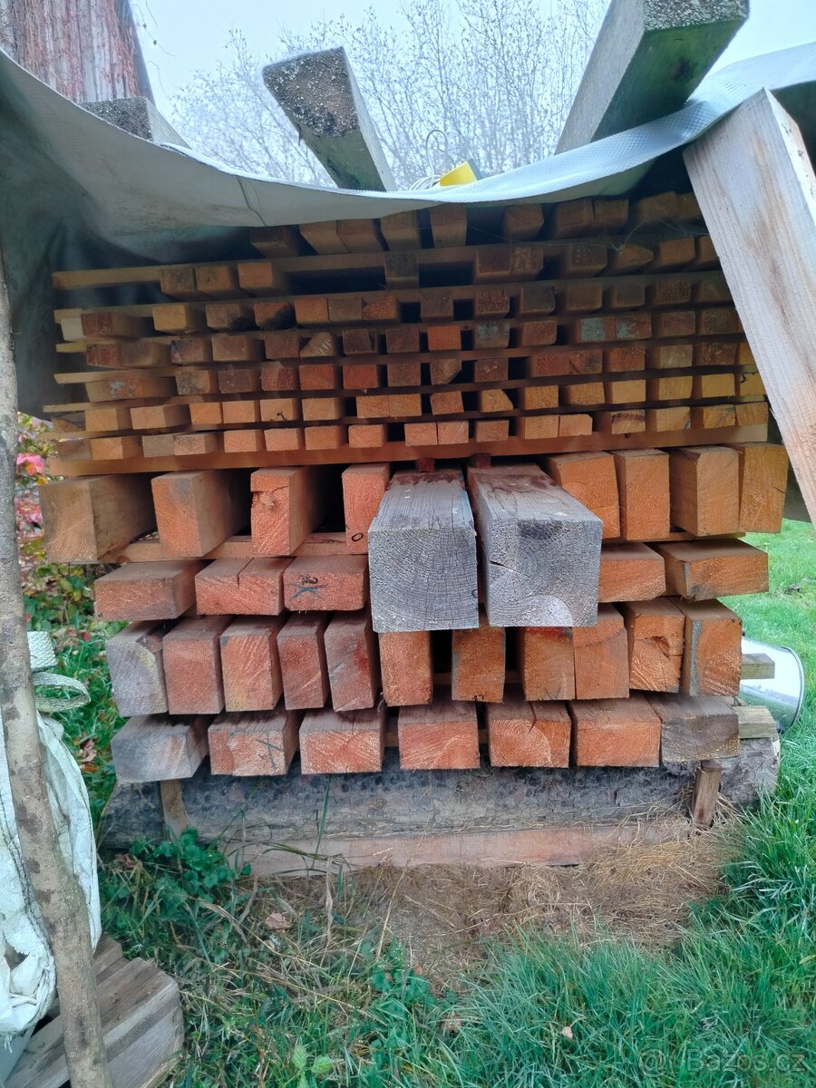 Hranoly, trámy,laťe.