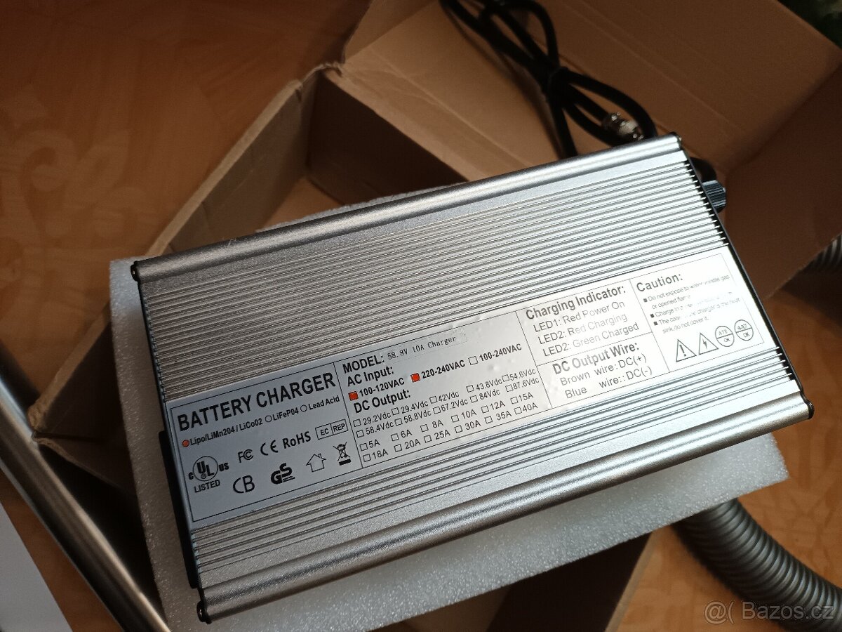 Prodám nabíječku 58,8V 10A na elektrokoloběžku 52V
