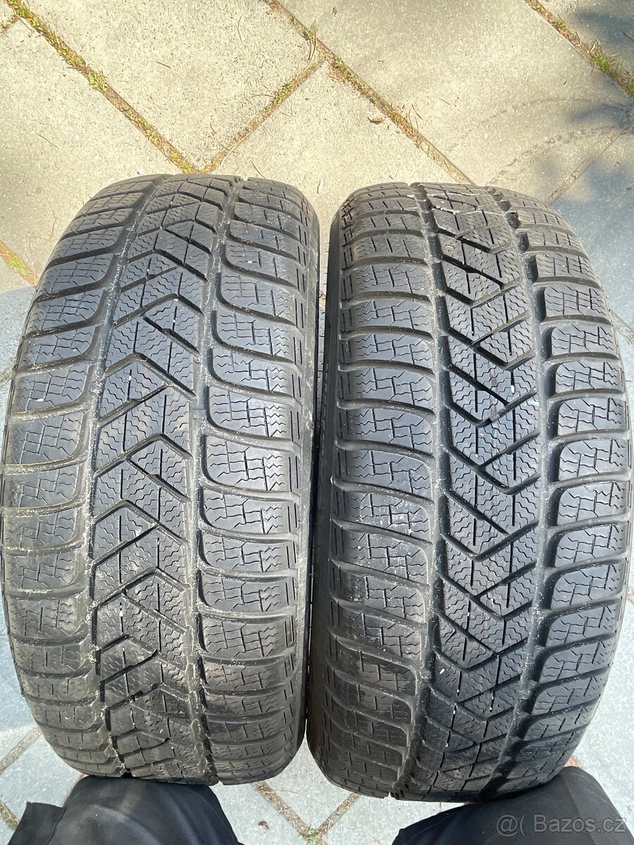 Dvě zimní pneu Pirelli 225/50/18