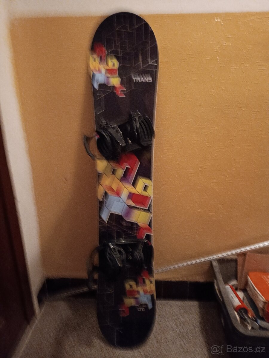 Prodám úplně nový snowboard TRANS 155cm a 160cm.