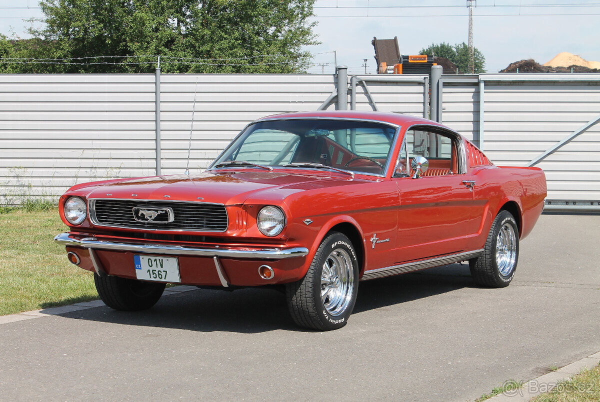 1966 Ford Mustang Fastback 289 V8, manuál, perfektní stav