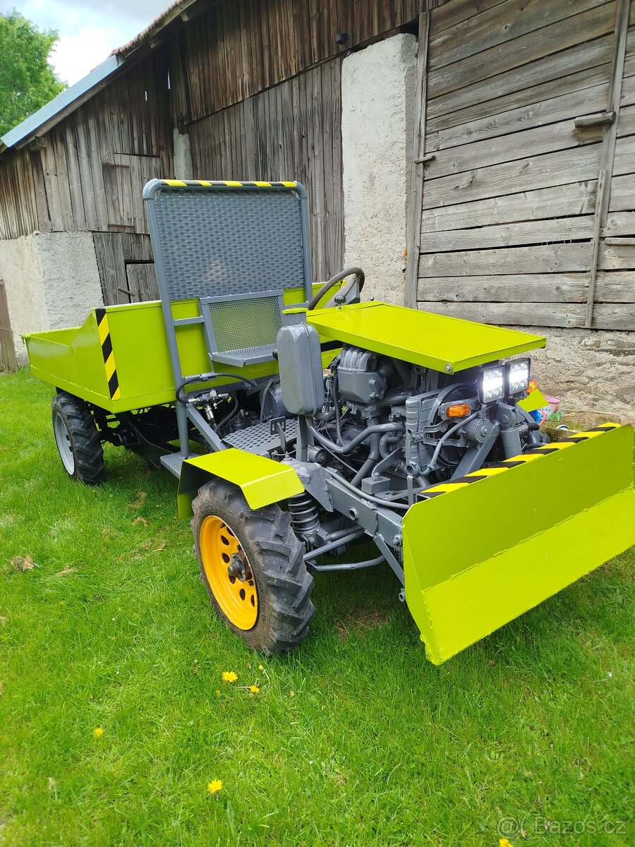 Nákladní auto