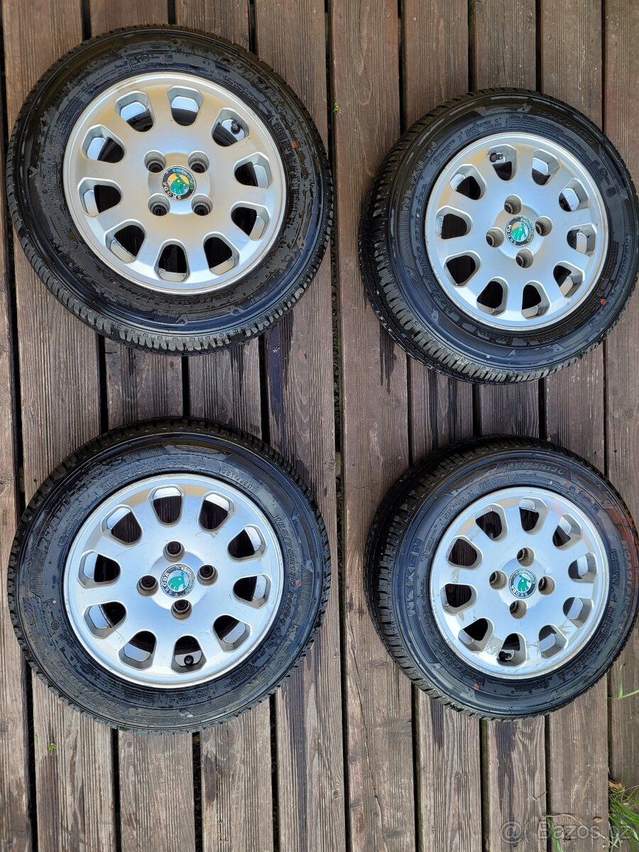 Prodám nové pneu s disky pro Škoda Felicia a Škoda Forman