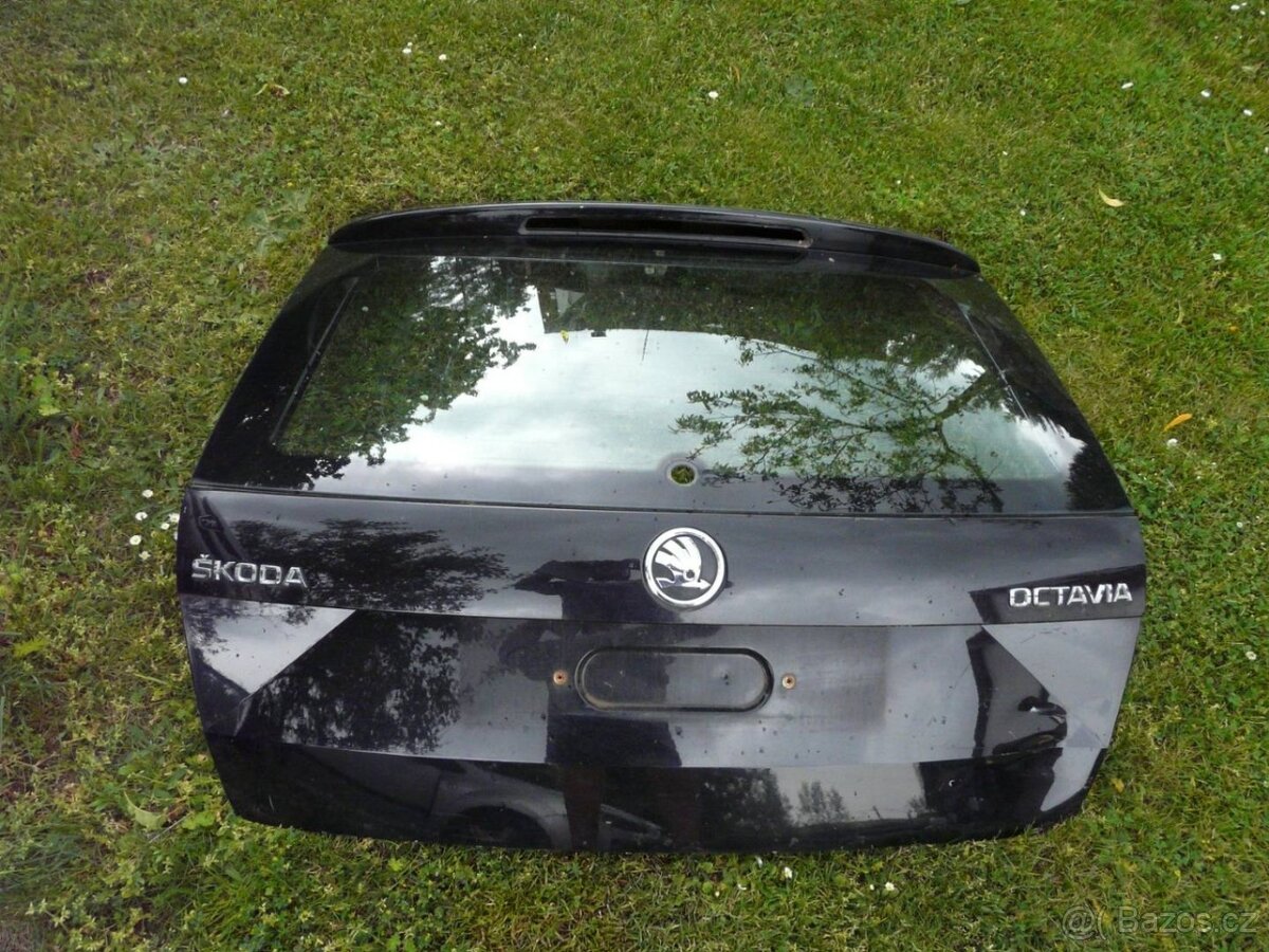 ŠKODA OCTAVIA 3 COMBI ZADNÍ PÁTÉ DVEŘE