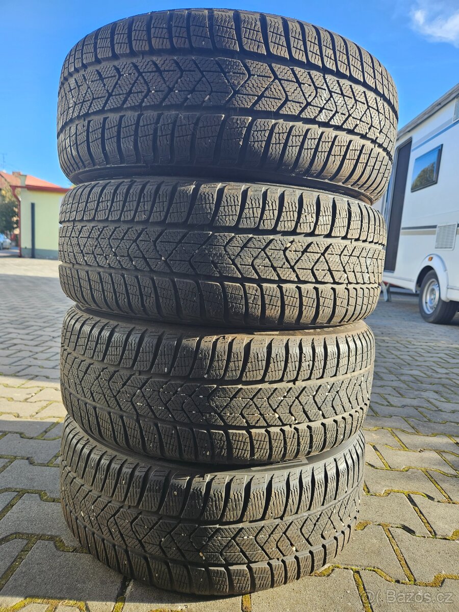 215 50 18 Pirelli zim. pneu 6-7mm