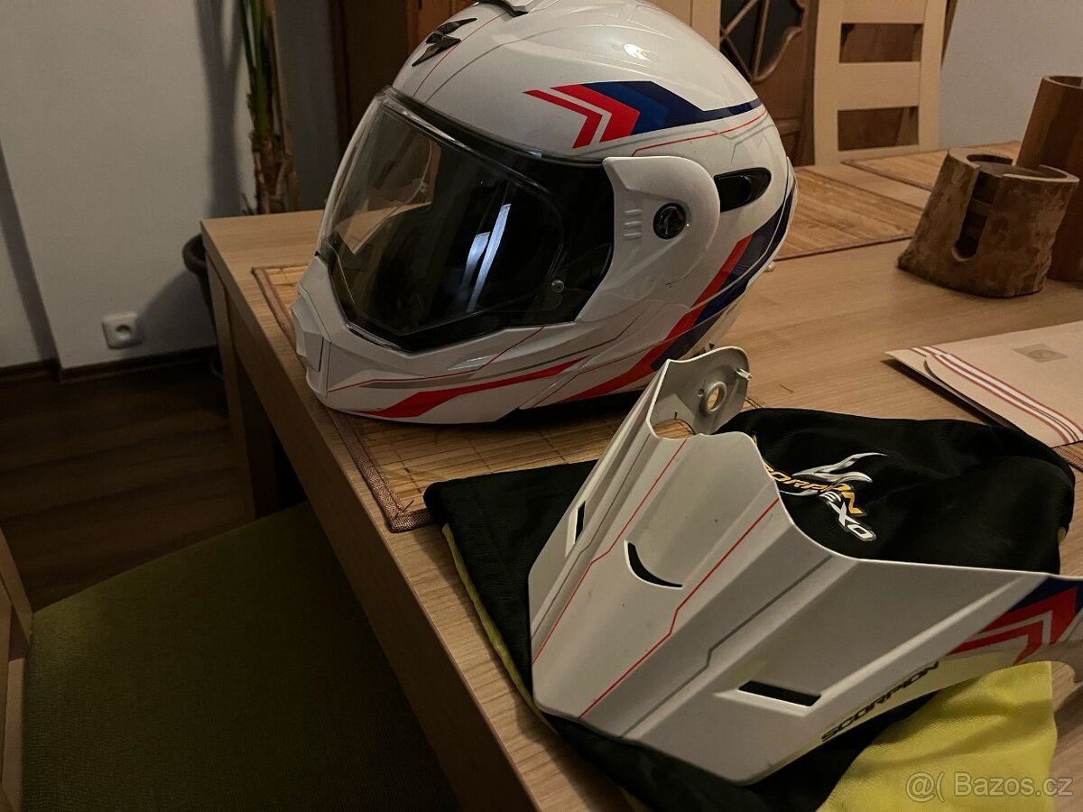 Scorpion Exo vyklápěcí helma