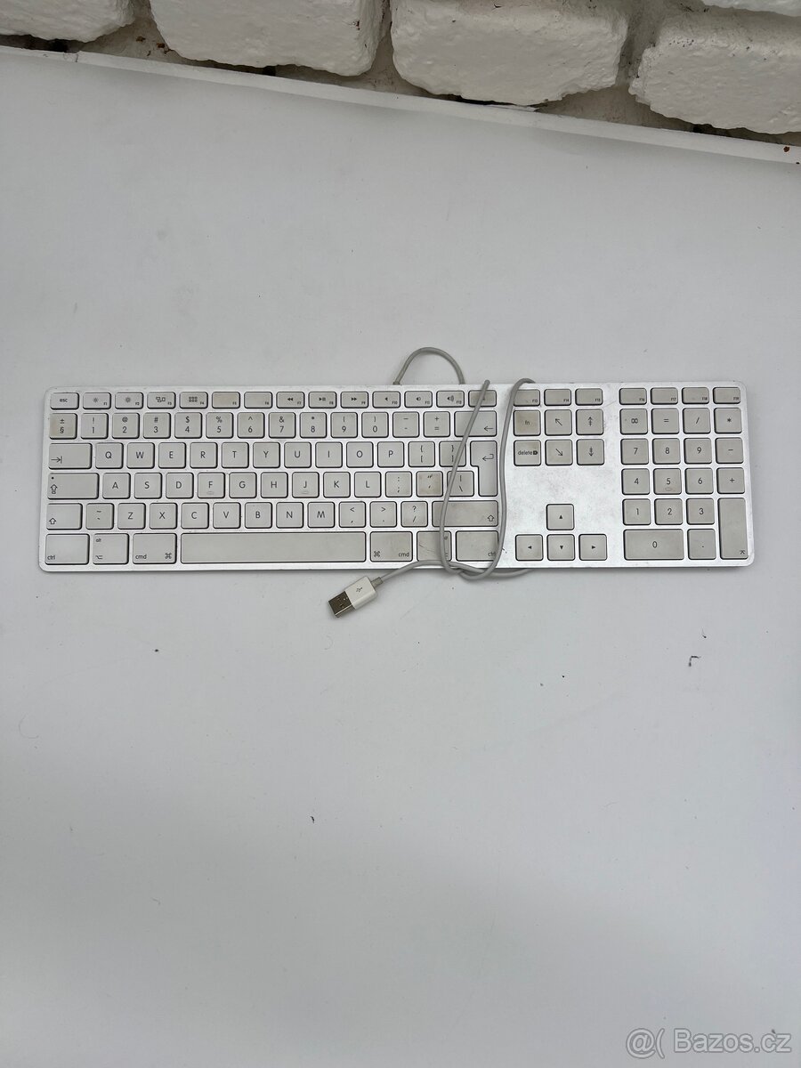 Klávesnice Apple Keyboard bílá