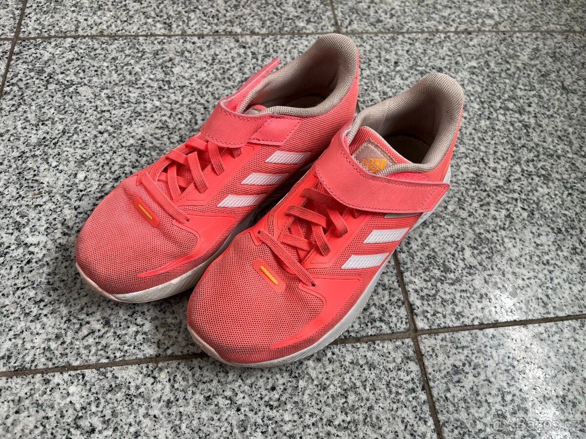 Dětské boty Adidas, vel. 34