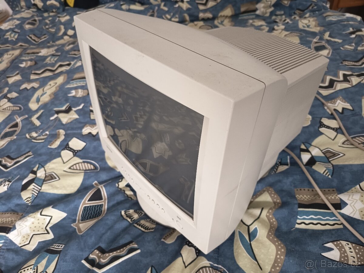 Historický CRT monitor
