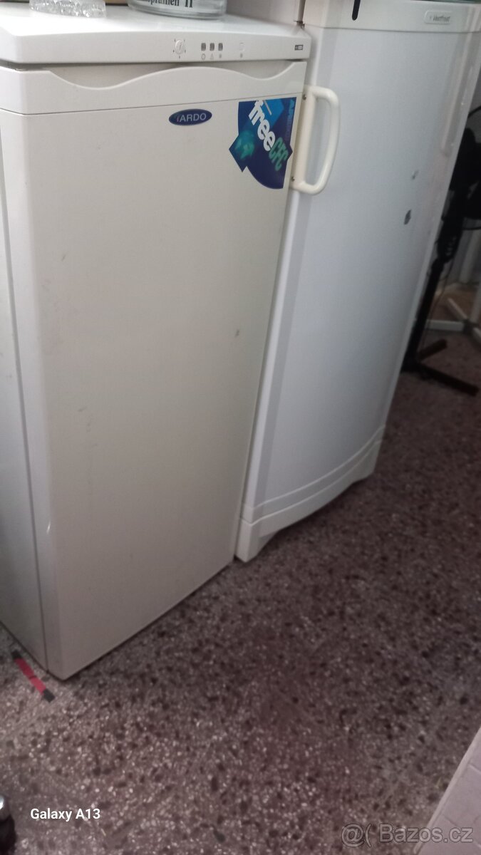 Prodám dva šuplikový mrazáky