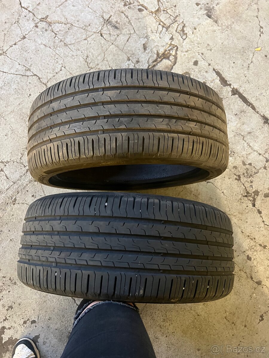 225/40/18 pneu letní Continental