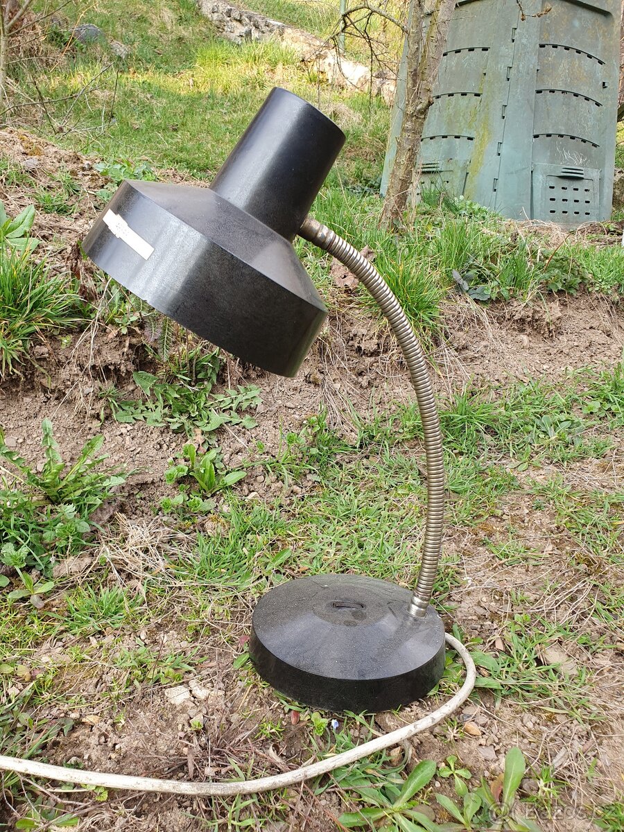 Bakelitová lampa