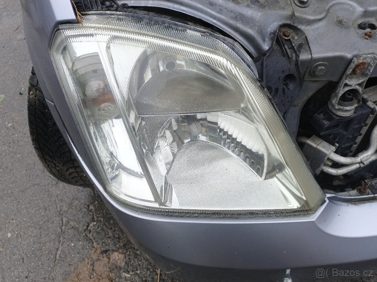 Opel Meriva - přední světla