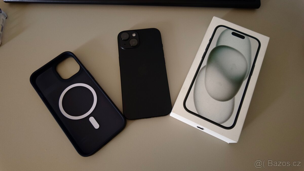 iPhone 15 128GB - záruka, krabička, TOP stav
