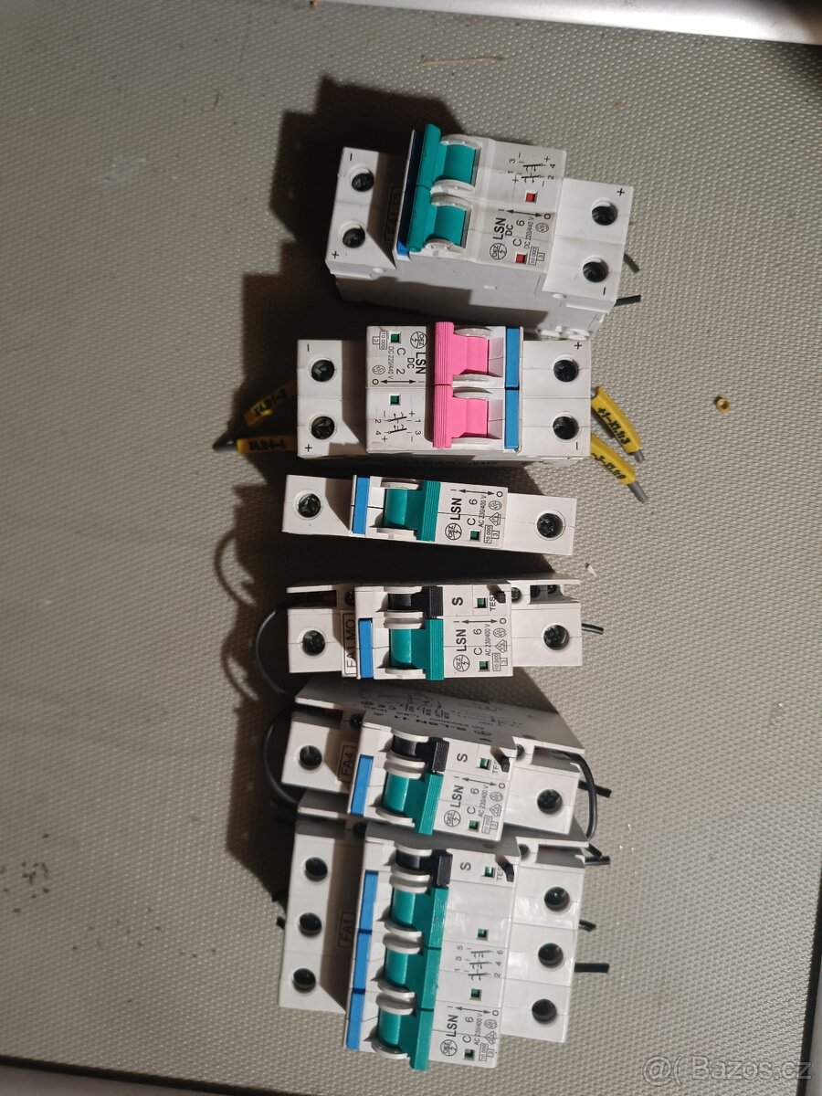 Prodám elektromateriál