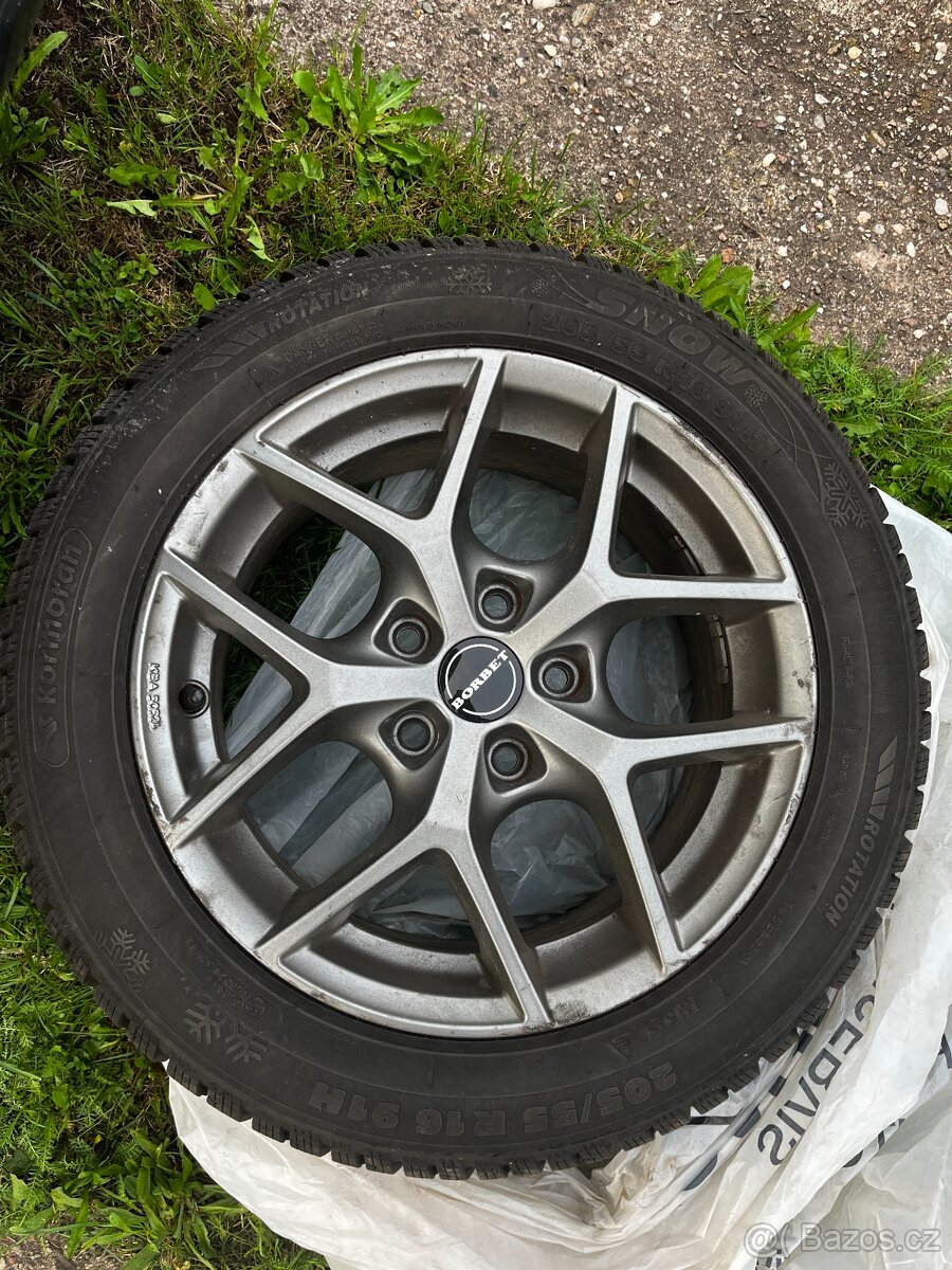 Škoda Octavia 3, Alu kola s zimní pneu.