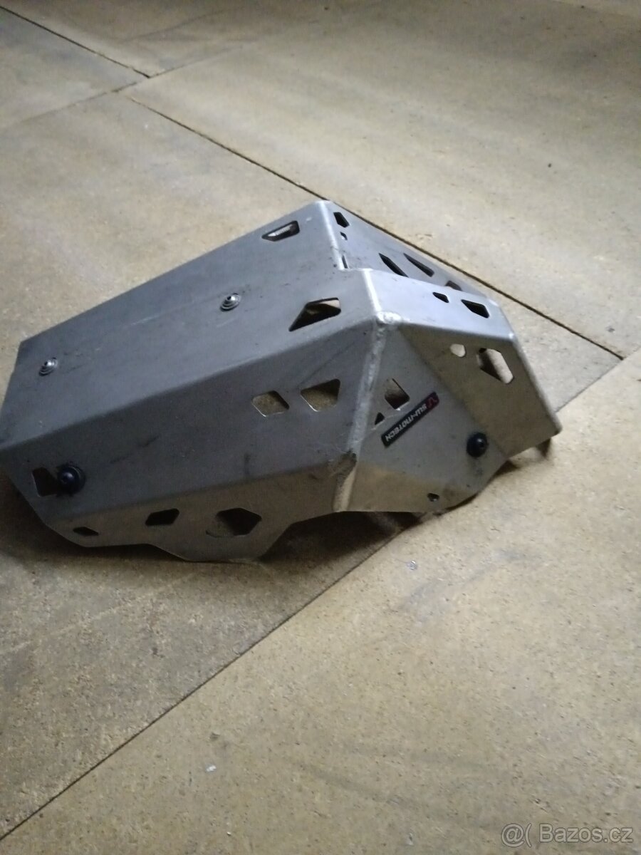 kryt motoru KTM